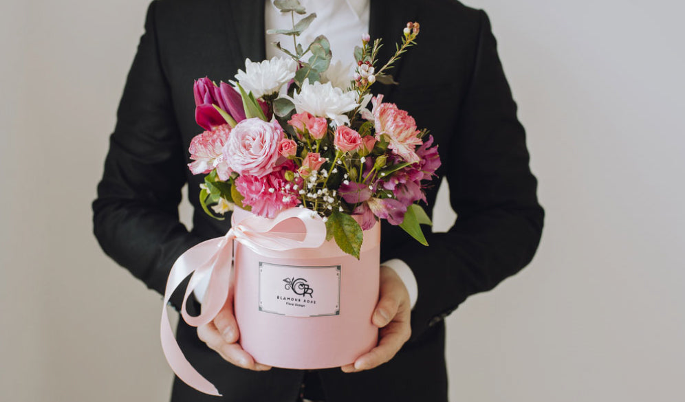 Thoughtful Gestures: Tips for Giving Flowers to the Special Man in Your Life